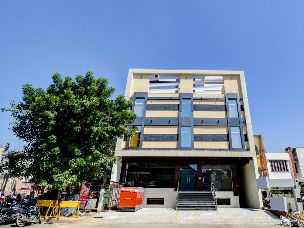 Oyo 70930 The Moon Āsansol Exterior photo